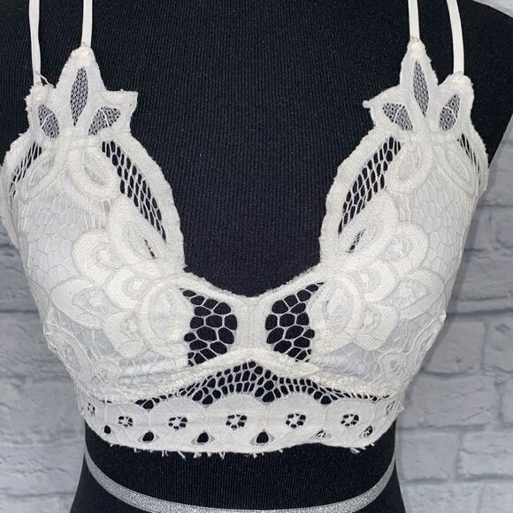Francesca’s lace criss cross back bralette w/4 adjustable straps white sz Med - Picture 2 of 8